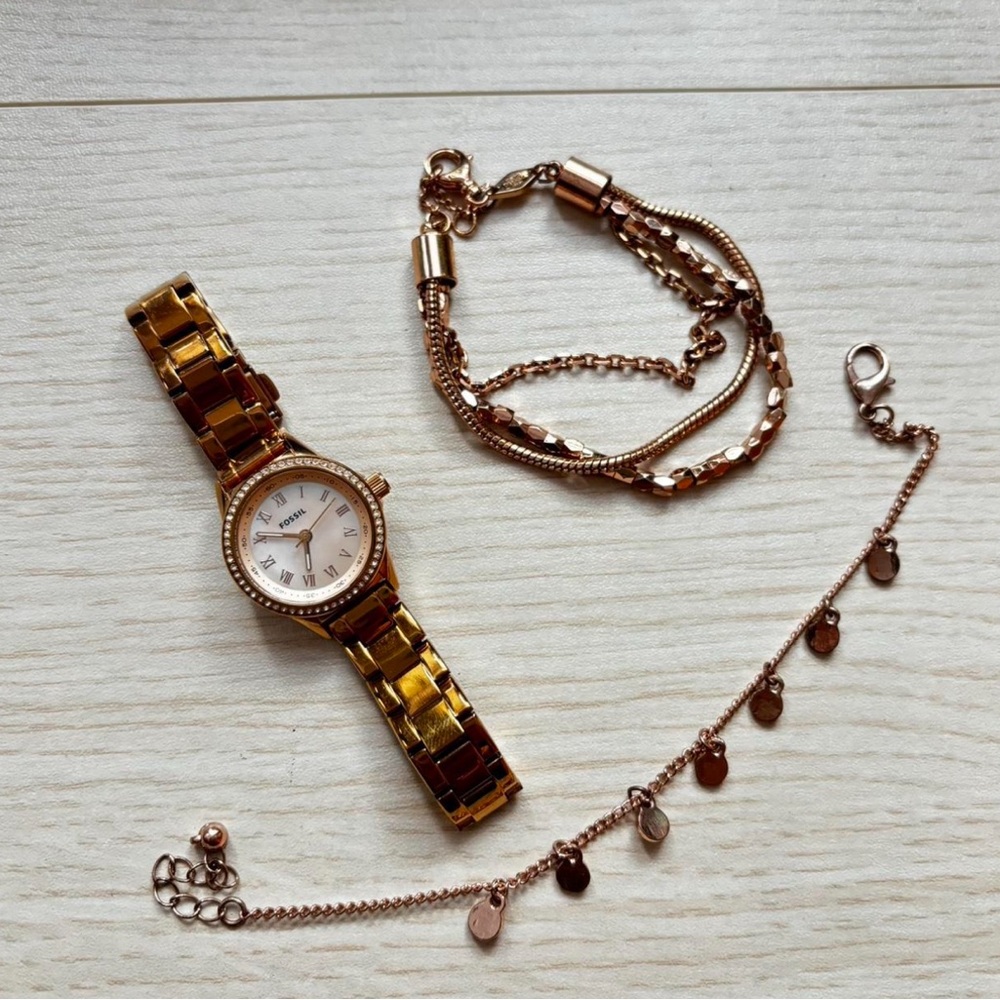 Fossil Women’s Rose Gold Women's Watch and Bracelet Set